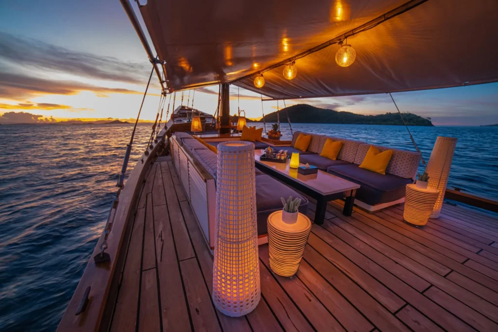 Komodo island liveaboard