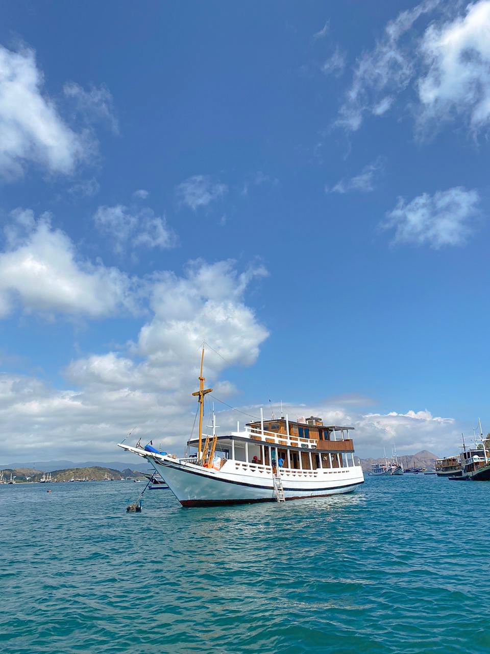 North Blue Komodo Boat Tour liveaboard sailing in Komodo National Park