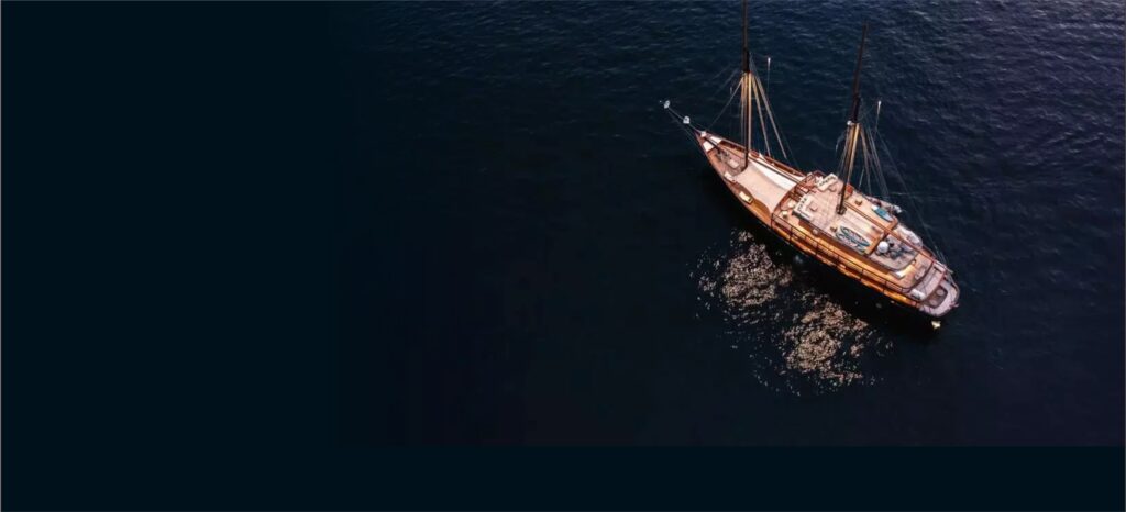 Complete Guide to Komodo; hero image; luxury sailinig