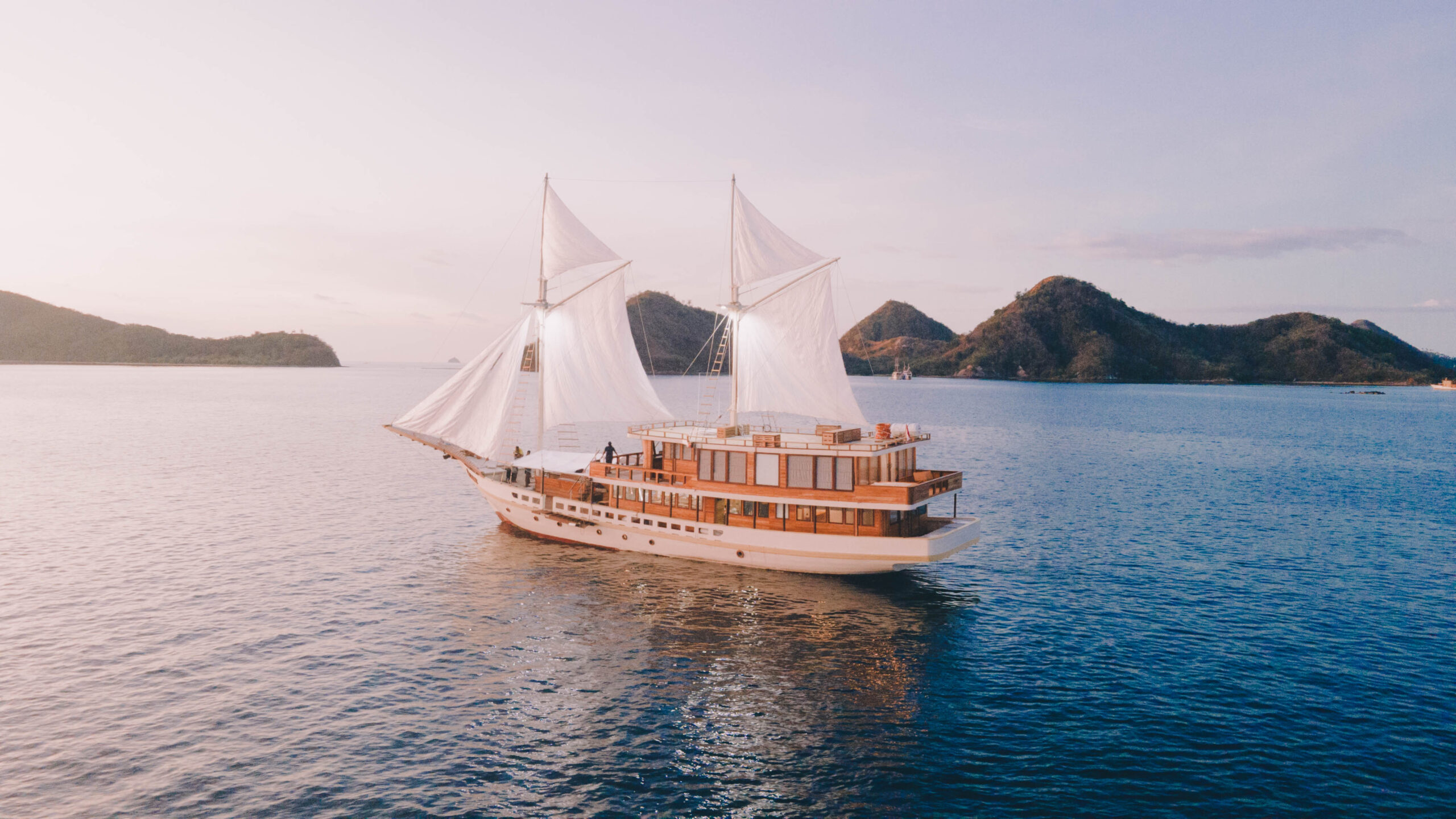 Elbark Private Liveaboard Komodo