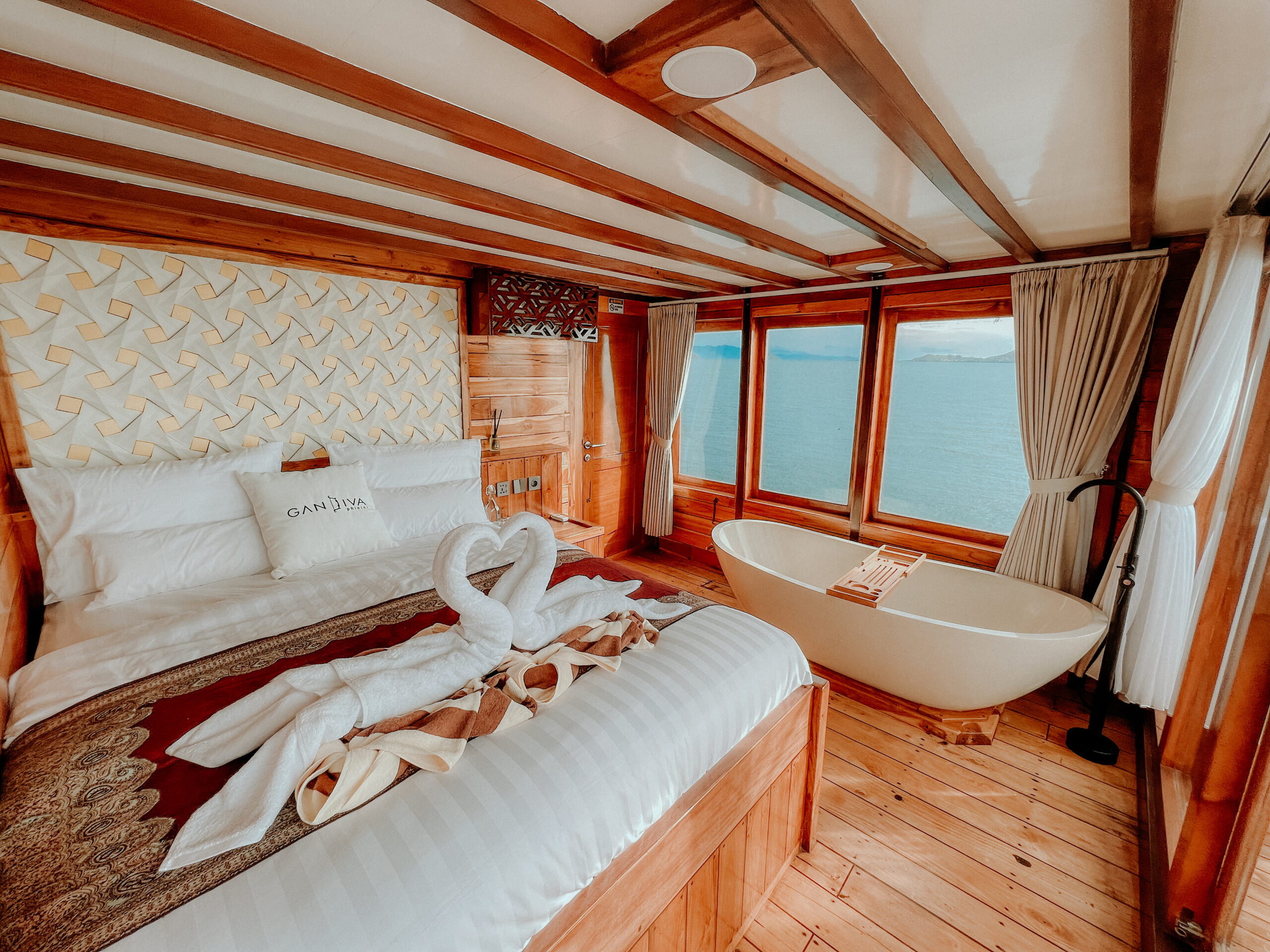 Gandiva Phinisi Arjuna Cabin — boat image pending cabin-specific photo URLs