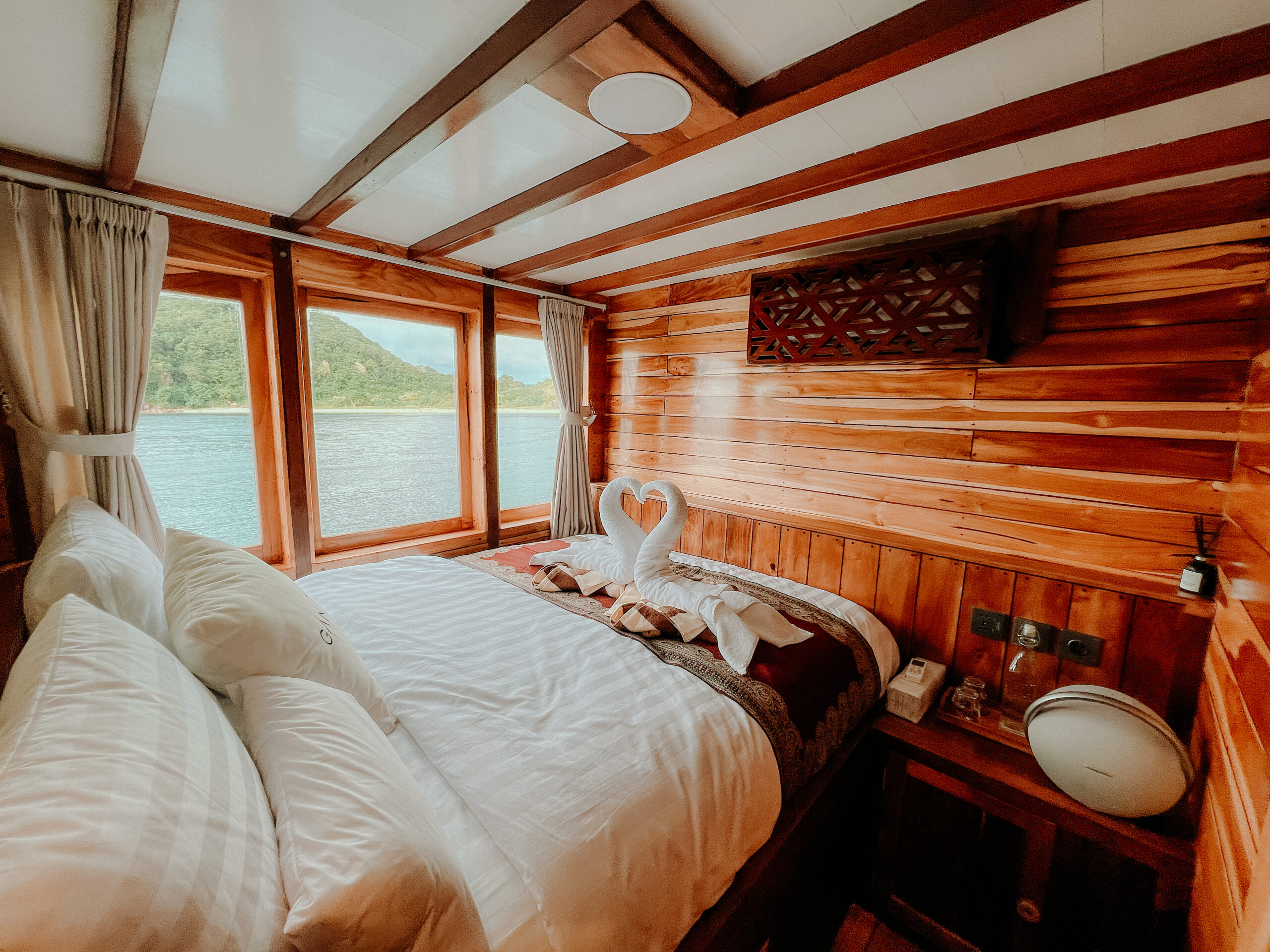 Gandiva Phinisi Nakula Cabin — boat image pending cabin-specific photo URLs