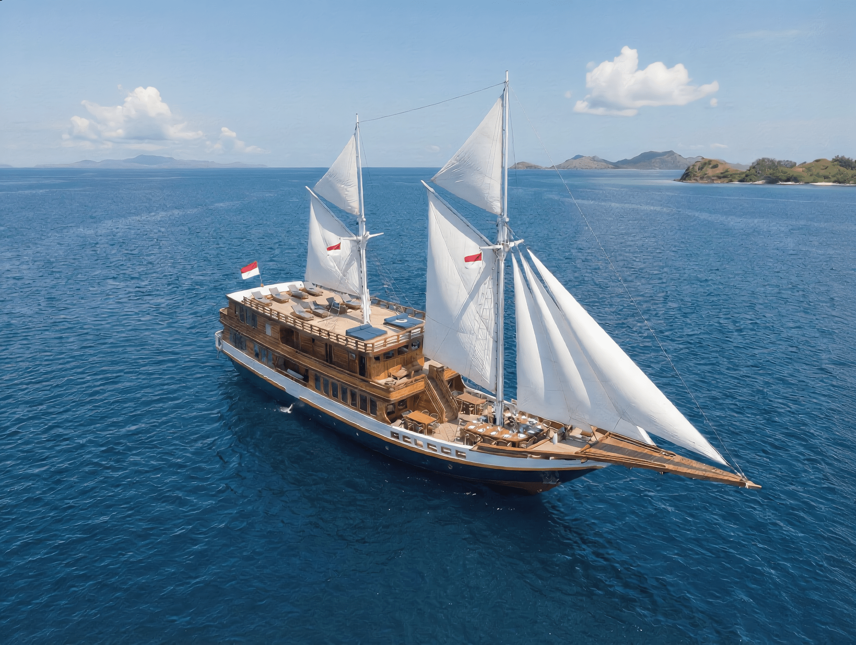 Naturalia Liveabaord, Naturalia, Naturalia Cruise, Naturalia Liveaboard Komodo