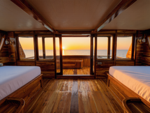 Naturalia Liveabaord, Naturalia, Naturalia Cruise, Naturalia Liveaboard Komodo, komodo boat tour