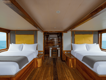 Naturalia Liveabaord, Naturalia, Naturalia Cruise, Naturalia Liveaboard Komodo, komodo boat tour