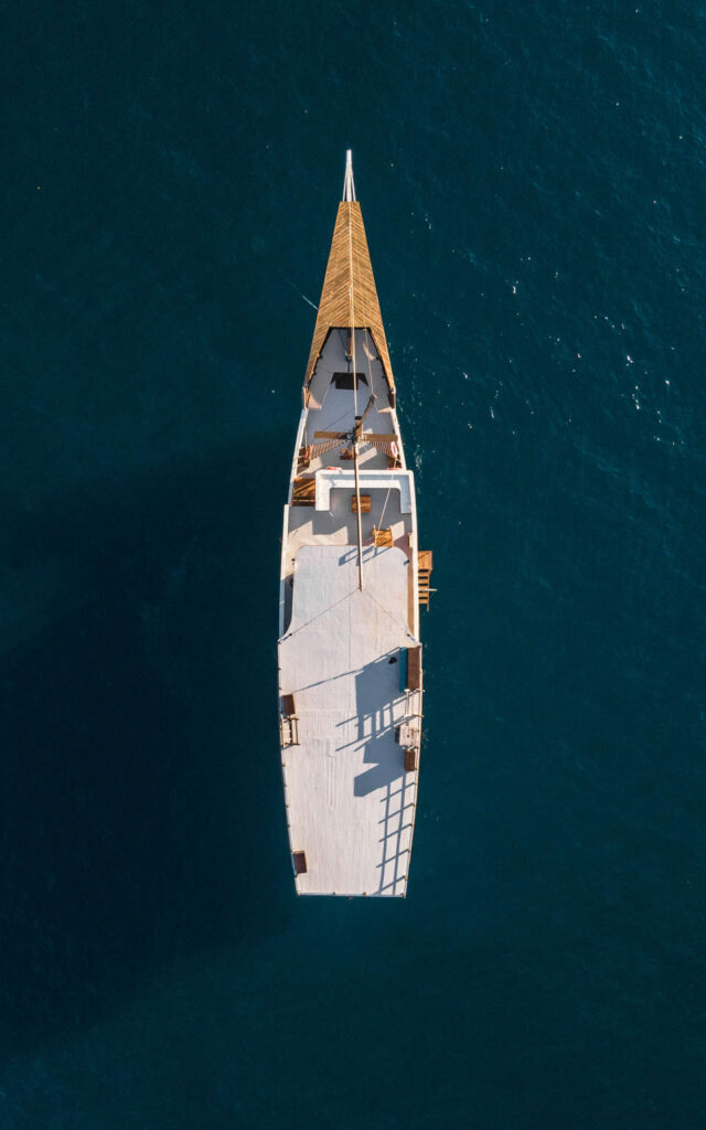 komodo boat tour., raja bintang 3, bintang 3. raja bintang,.