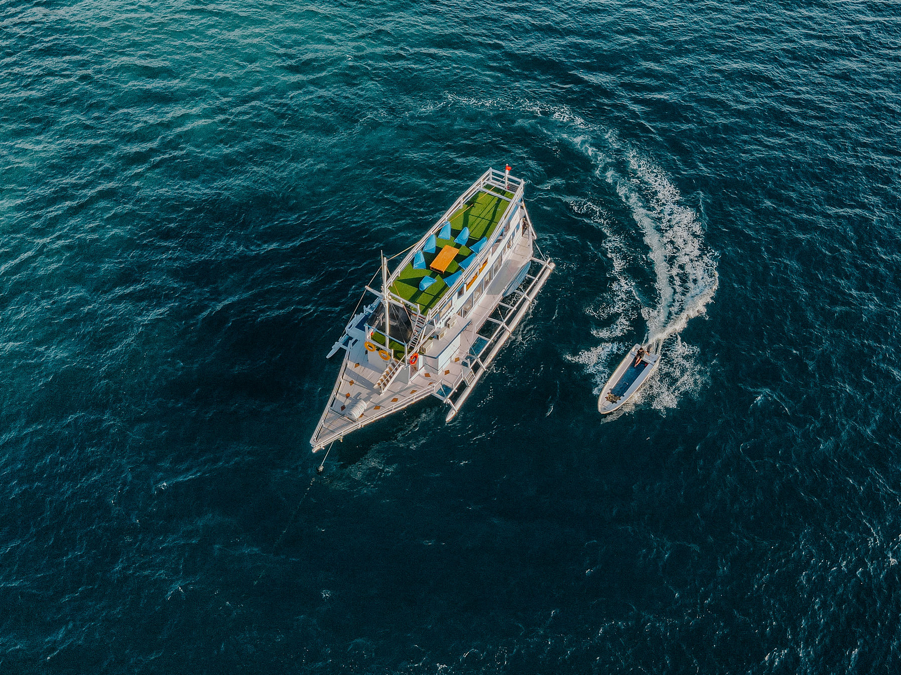 3 Island Liveaboard Komodo boat