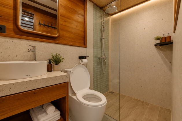 Kai Voyage Junior Suite Stateroom photo 3