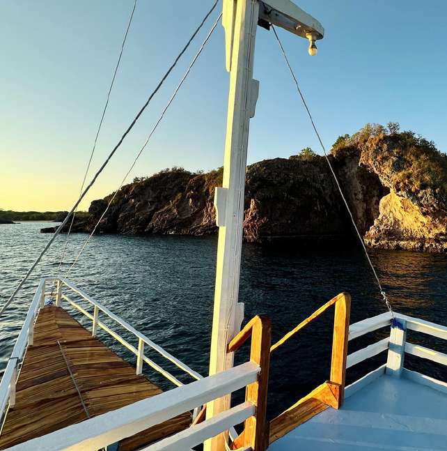New Pandawa side deck and access steps beside the sea