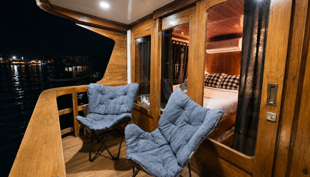 panoramic view, Blessing, Deluxe Cabin, Pink Beach, Padar Island, Liveaboard, blessing liveaboard, blessing, open trip on blessing, komodo boat tour