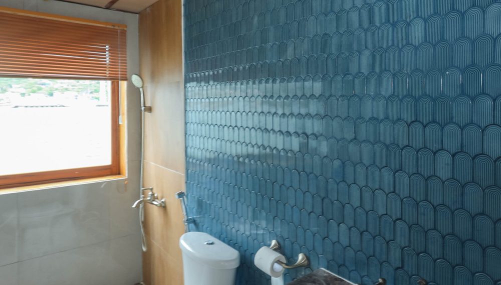 elrora liveaboard; elrora; luxury phinishi; komodo boat tour; VIP luxury; VIP boat; komodo; private charter; open trip; Elrora boat