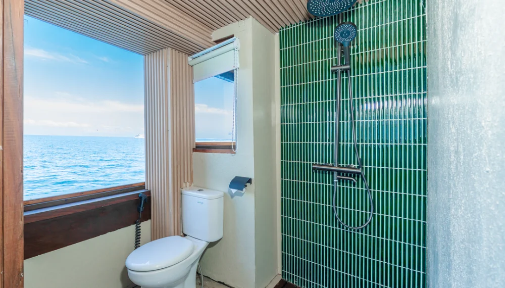 Modern ensuite bathroom onboard Marea Phinisi Komodo boa
