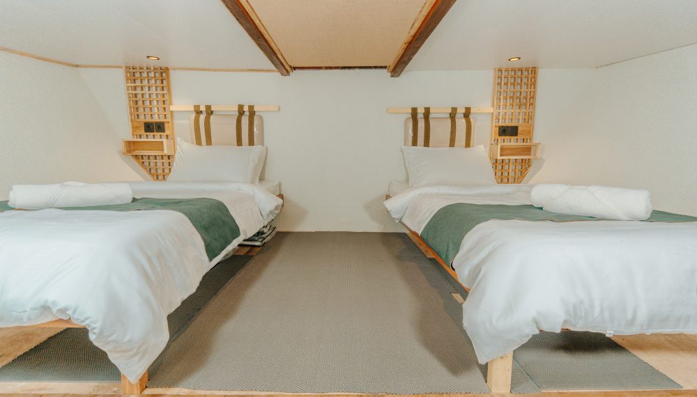 marea sharing cabin 2; marea, marea cruise; marea liveaboard