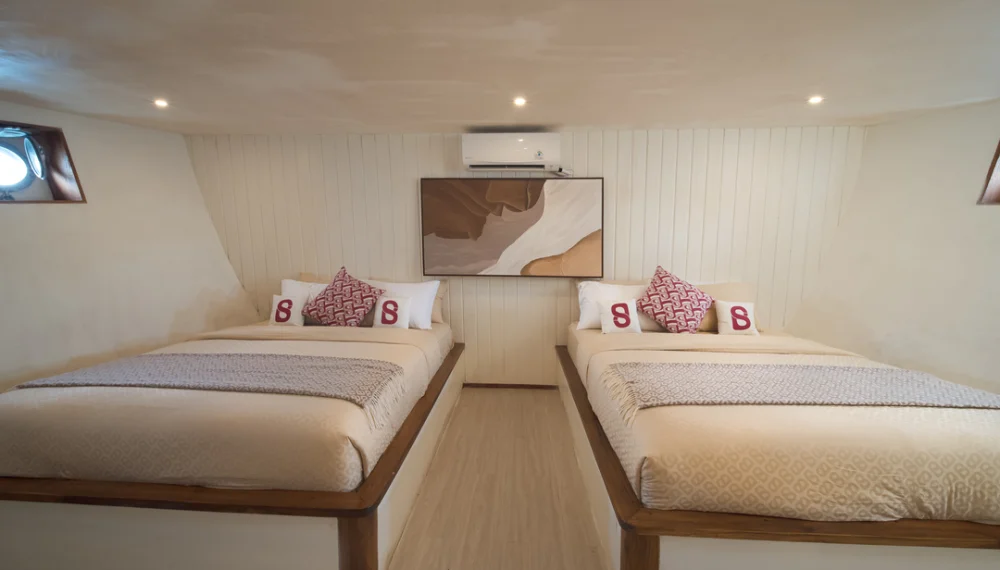 Le Costa Liveaboard, luxury yacht; le costa; open trip; komodo boat tour; ibiza; marbella