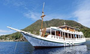 north Blue, liveaboard, open trip, komodo boat tour, komodo national park