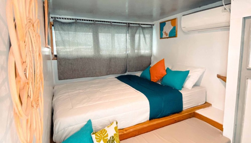 phinisi, open trip to komodo, giona, komodo national park, komodo boat tour; private cabin; bombana