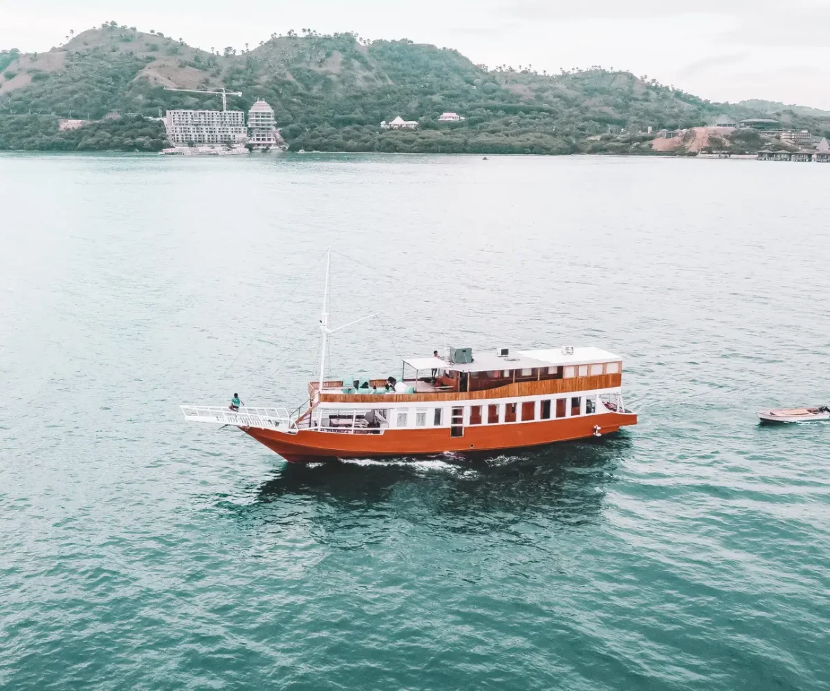 Ramdani Star; superior; komodo boat tour; open trip