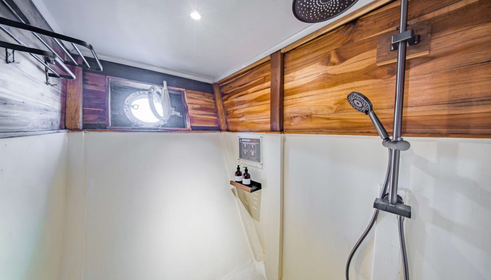 Sharing Cabin-03