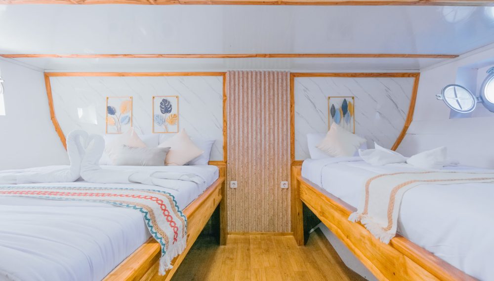 Sharing Cabin lower-10